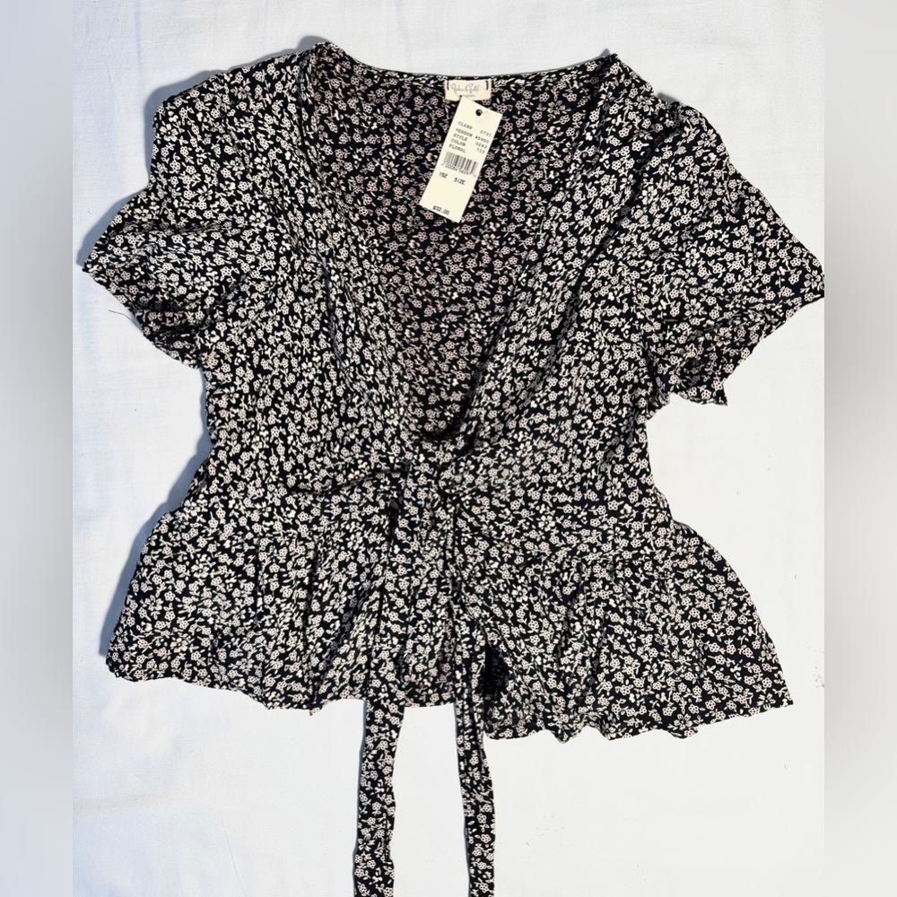 NWT Brandy Melville John Galt Tie Front Babydoll Top